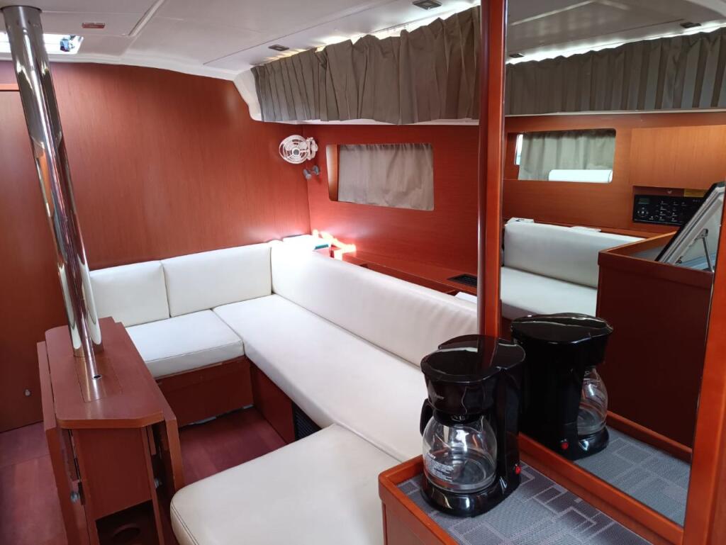 Oceanis 41.1 RUKBA