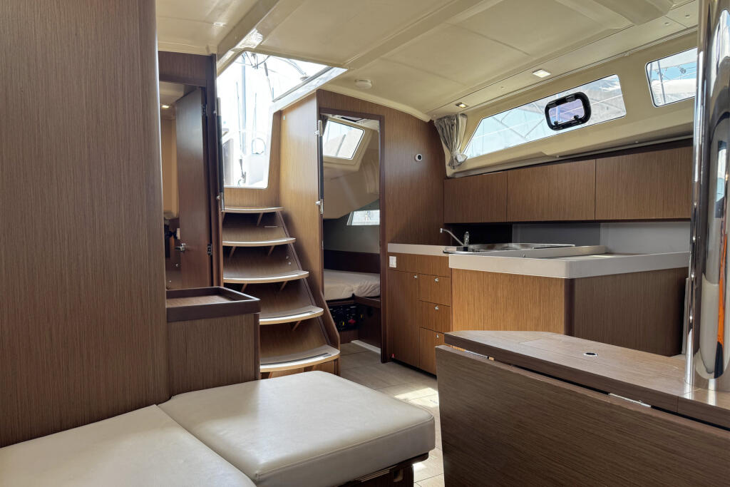 Oceanis 41.1 All Winds