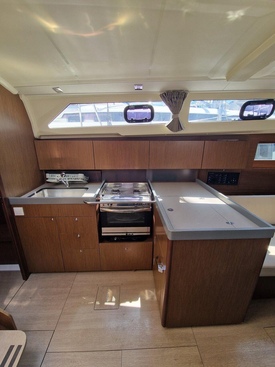 Oceanis 41.1 Hera
