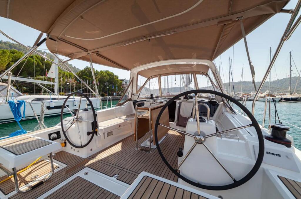 Oceanis 41.1 Sail Orion