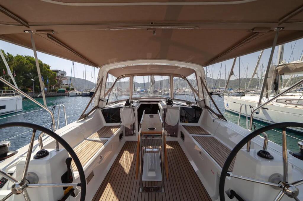 Oceanis 41.1 Sail Orion