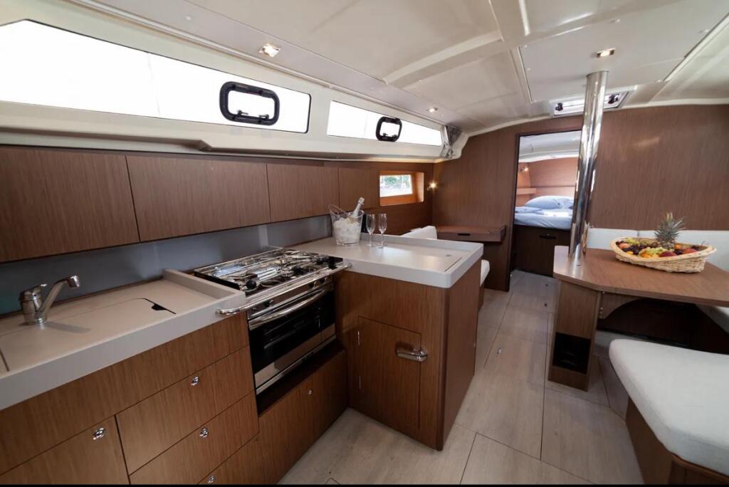 Oceanis 41.1 Sail Orion