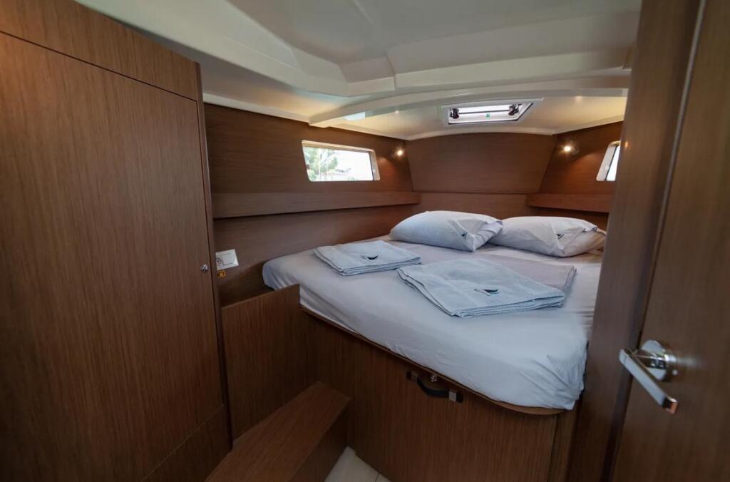 Oceanis 41.1 Sail Orion