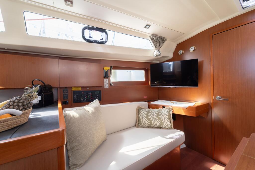Oceanis 41.1 Oriole