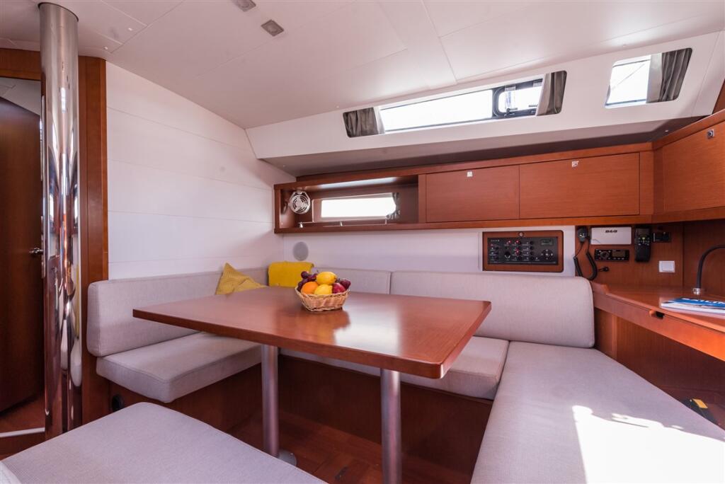 Oceanis 45 Mobula One