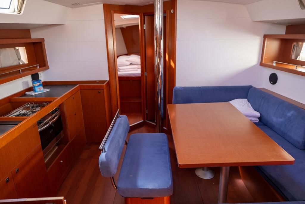 Oceanis 45 Nika