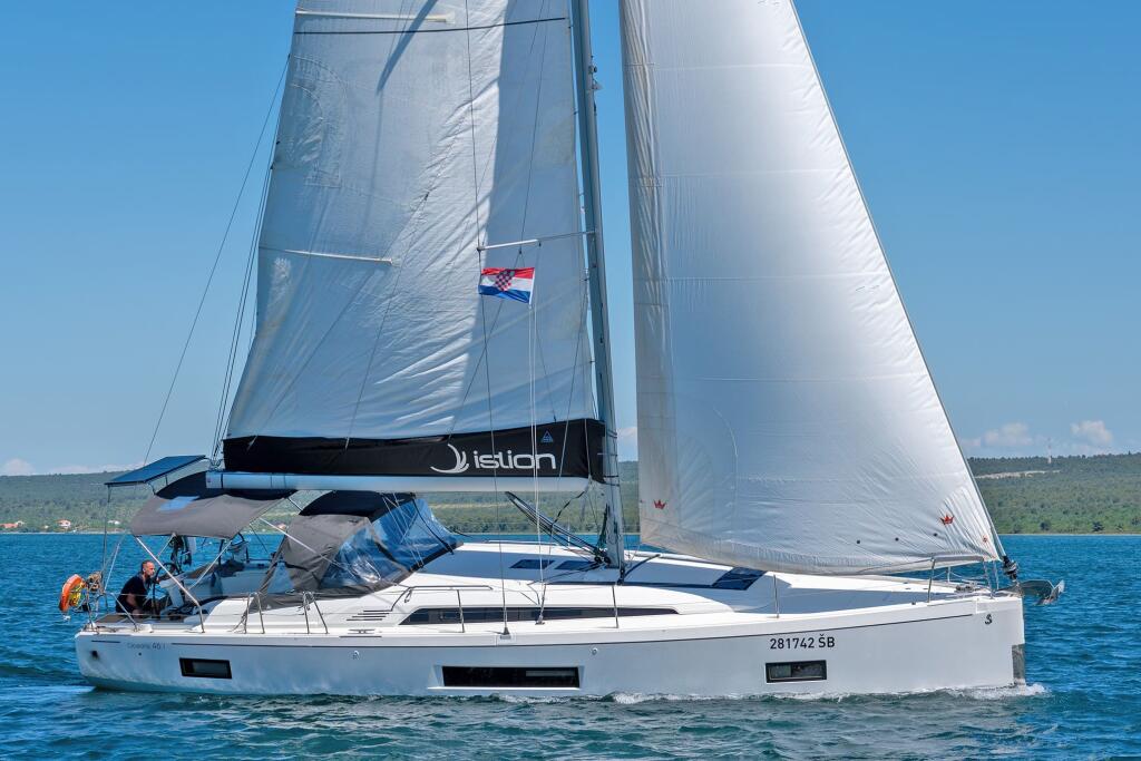 Oceanis 46.1 First Kiss