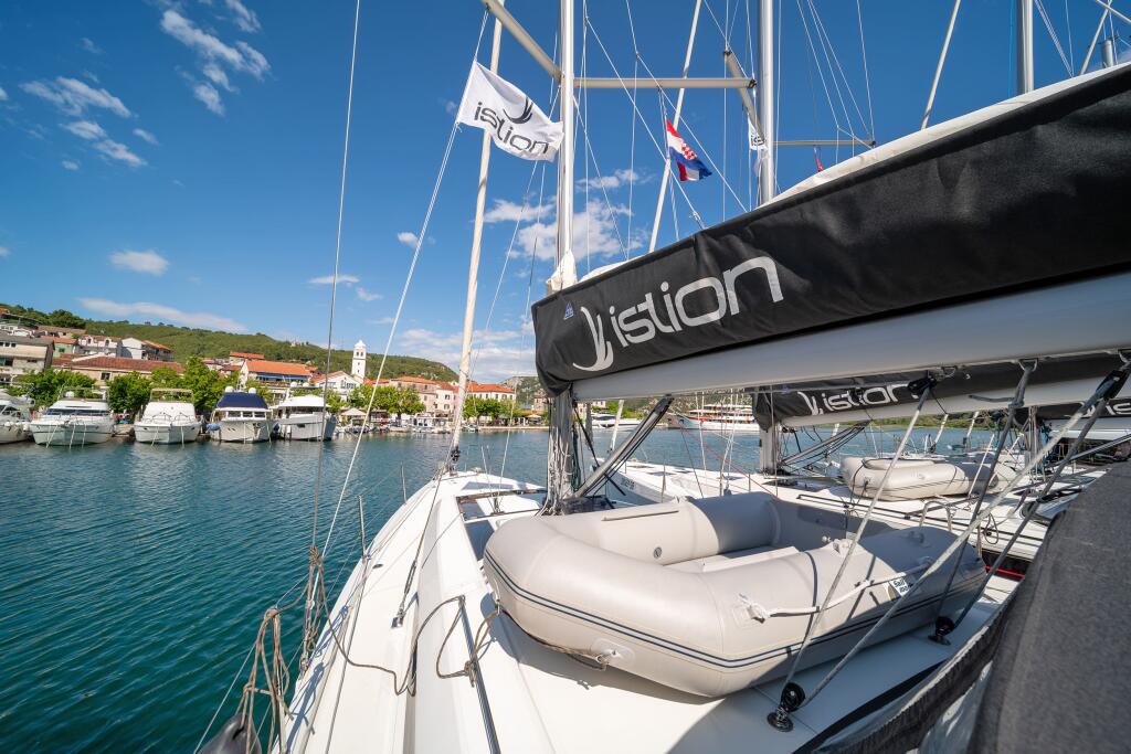 Oceanis 46.1 First Kiss