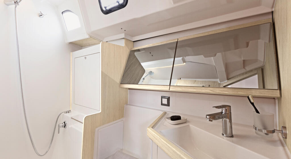 Oceanis 46.1 Pebbles
