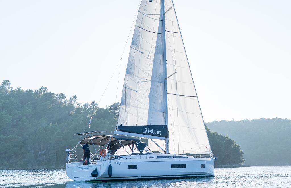 Oceanis 51.1 First Friendship