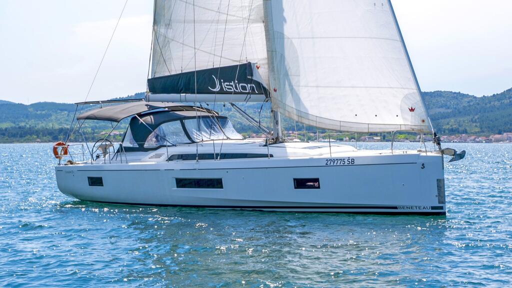 Oceanis 51.1 First Heartbeat