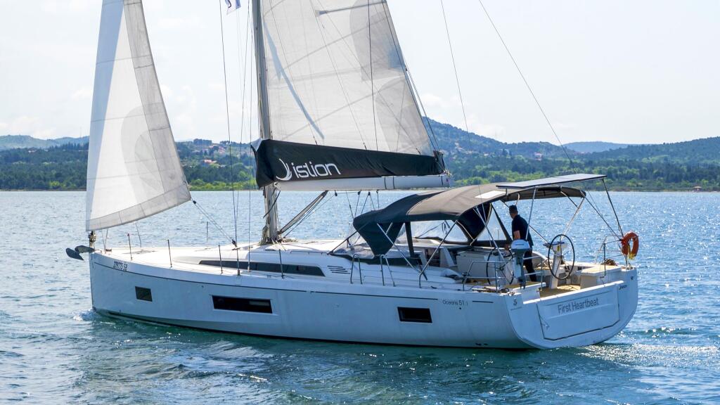 Oceanis 51.1 First Heartbeat