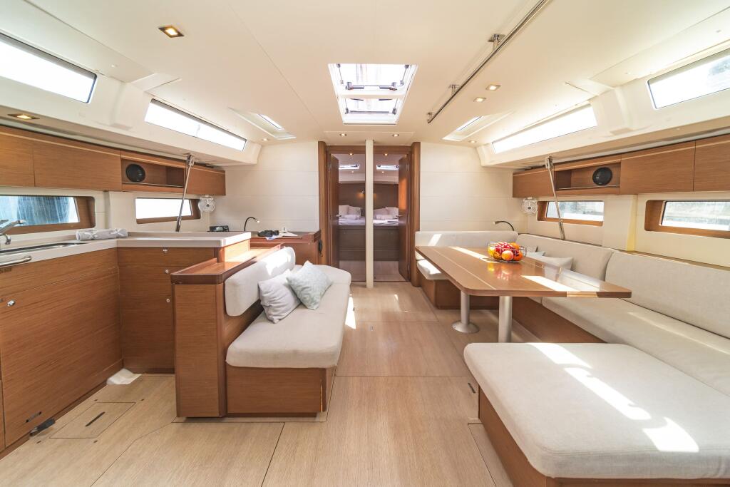 Oceanis 51.1 First Heartbeat
