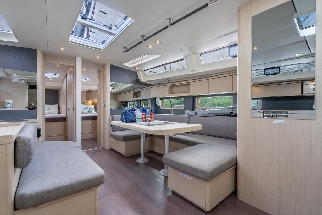 Oceanis 51.1 Sunday Girl