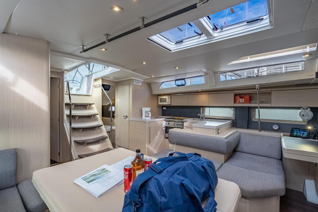 Oceanis 51.1 Sunday Girl