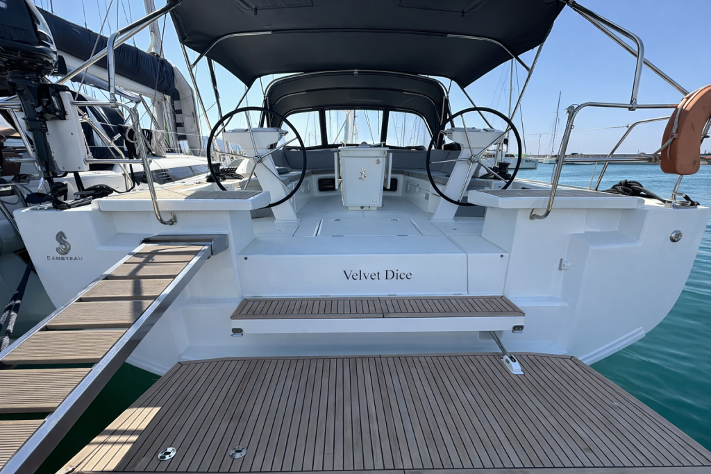 Oceanis 51.1 Velvet Dice
