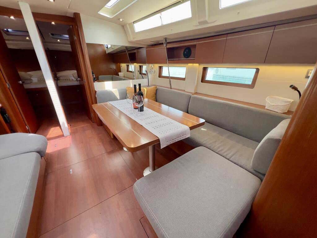 Oceanis 51.1 Salma 
