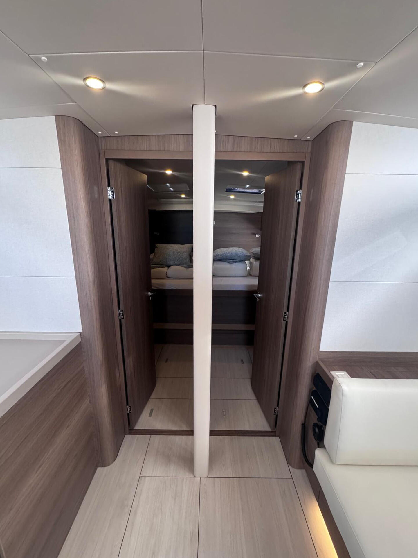 Oceanis 52 Orange