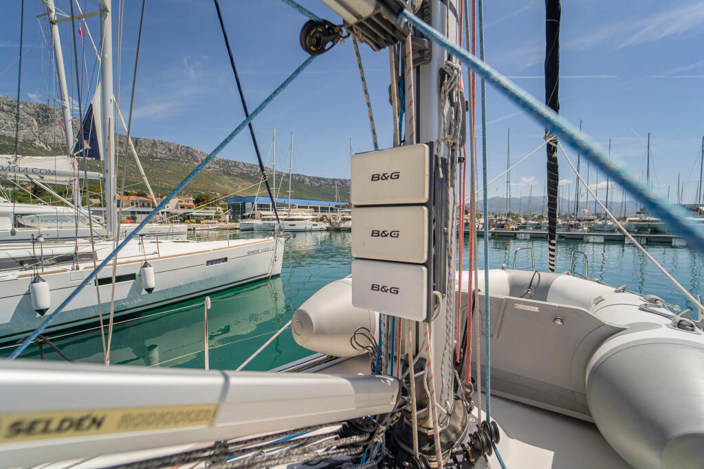 Salona 380 Navis Celere