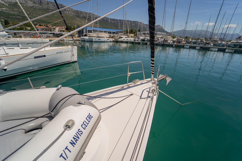 Salona 380 Navis Celere