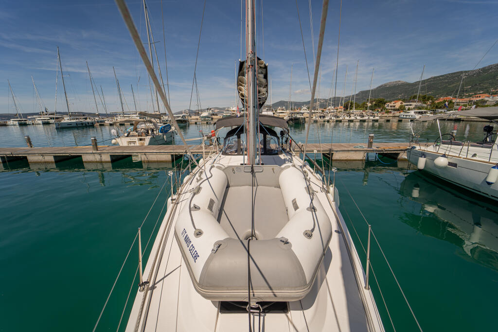 Salona 380 Navis Celere