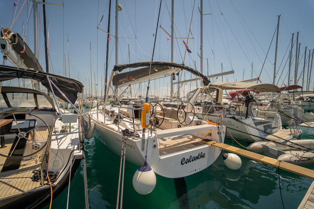 Salona 44 Calanthe