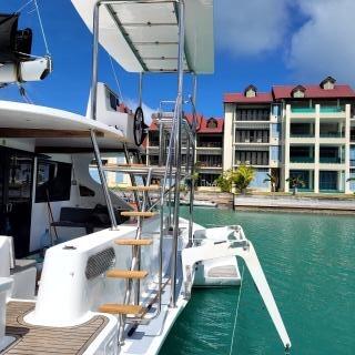 Sea-Tribe DH550 Valerie
