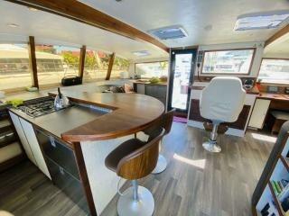 Sea-Tribe DH550 Valerie