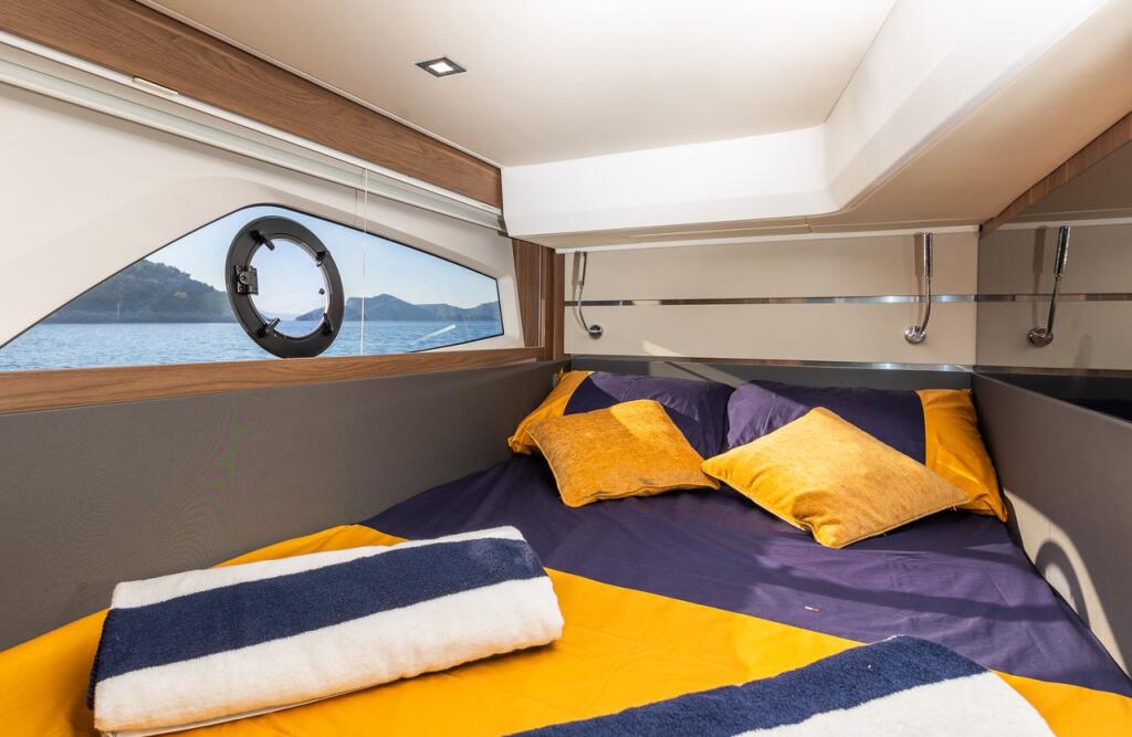 Sealine F430 Lomar