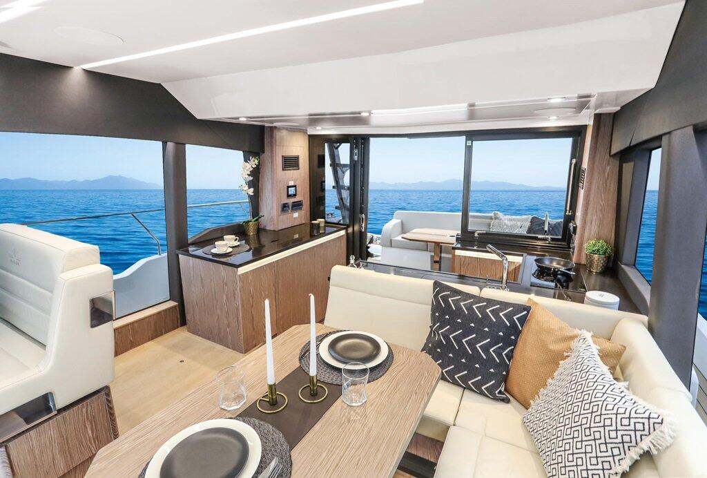 Sealine F430 Blue Lagoon