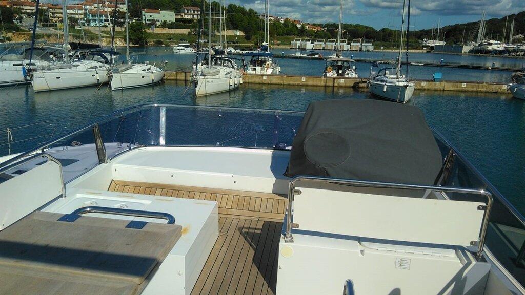Sealine F430 Blue Lagoon