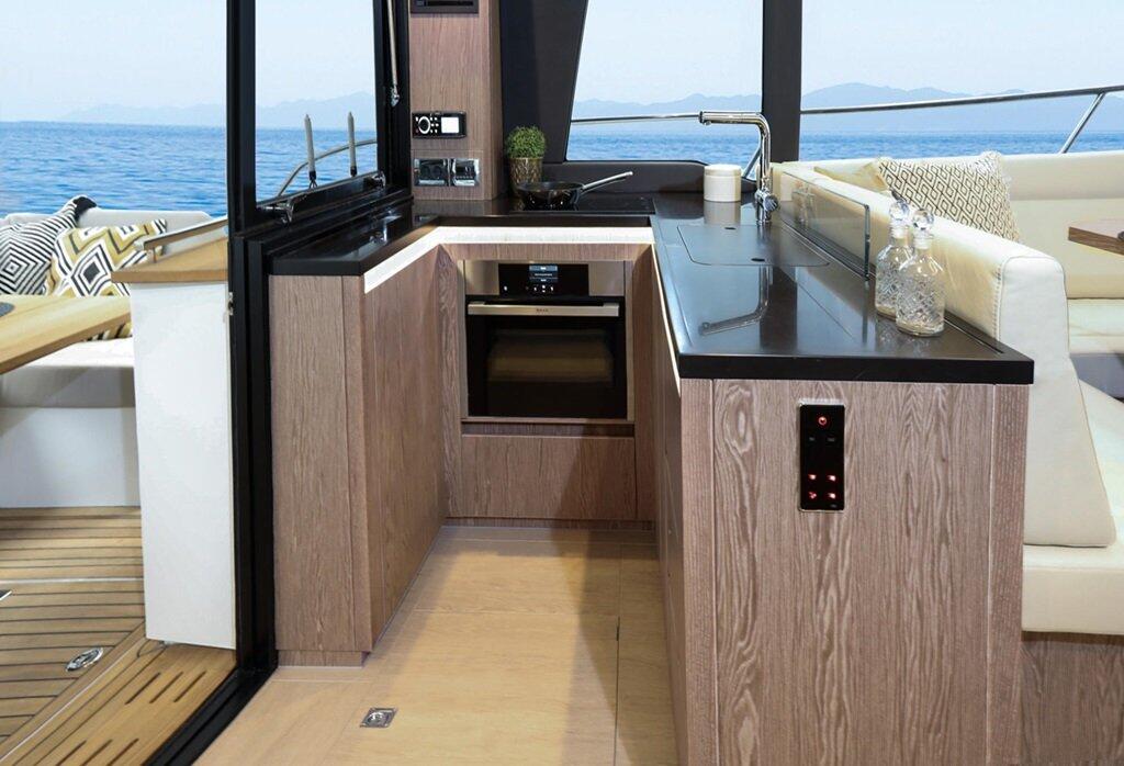 Sealine F430 Blue Lagoon
