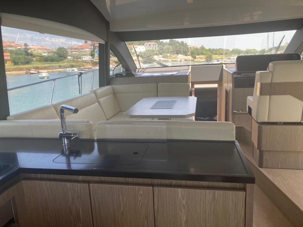 Sealine F430 Blue Lagoon