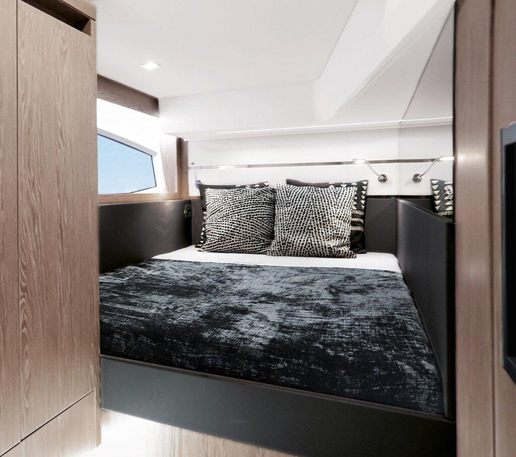Sealine F430 Blue Lagoon