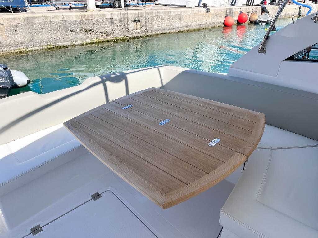 Sessa C38 Brač