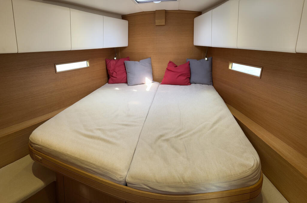 Solaris One 44 Trinity
