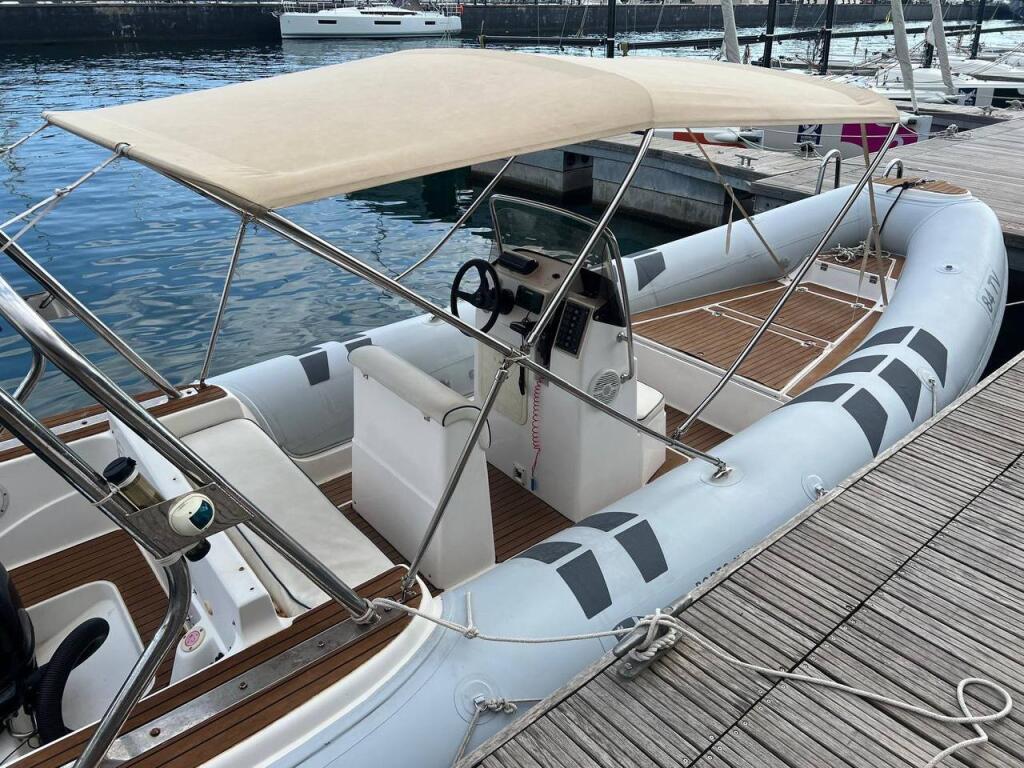 Stingray Predator 640 Elena