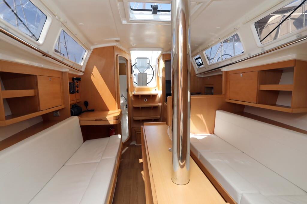 Sun Odyssey 319 Spider Kiss