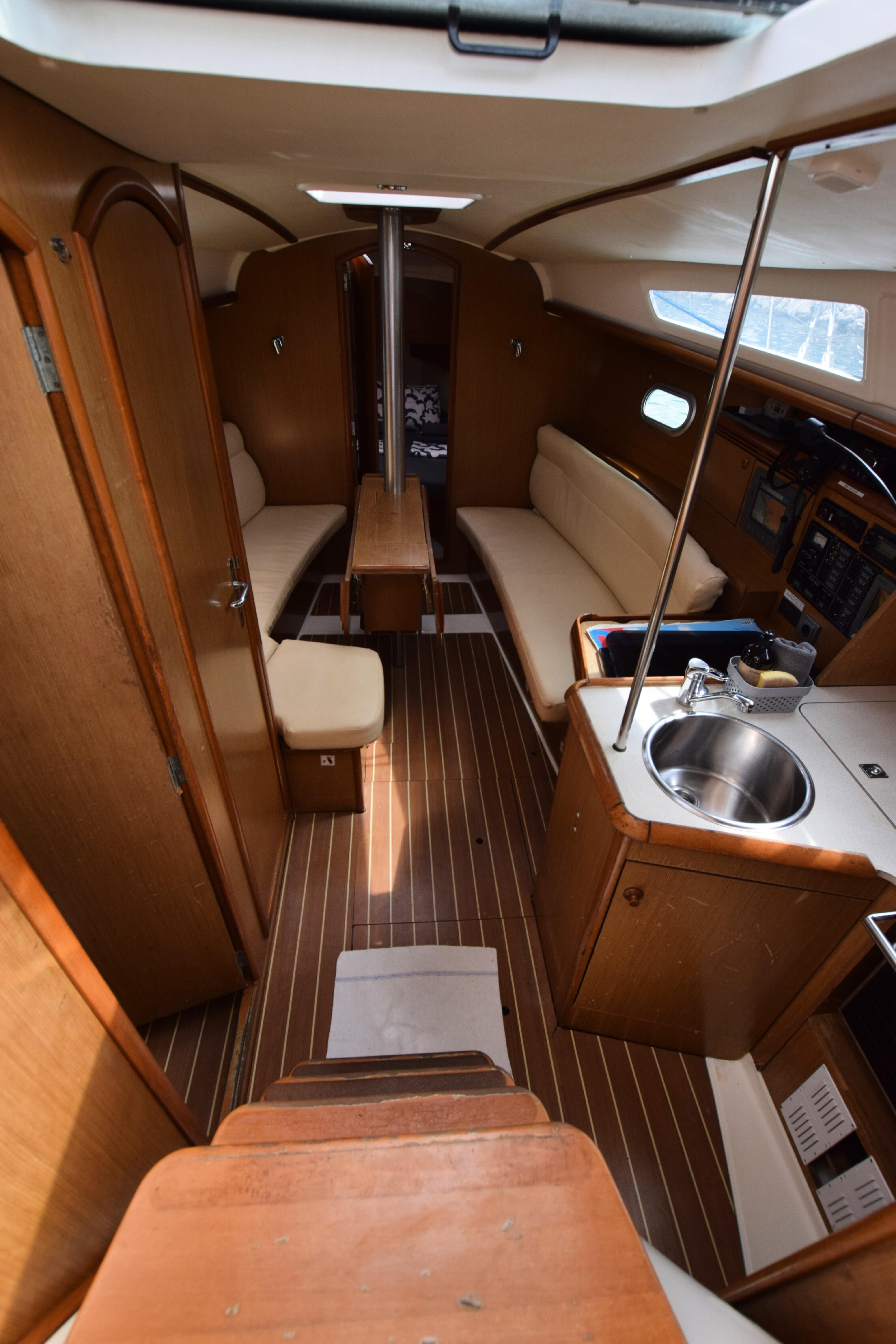 Sun Odyssey 32i Carmen