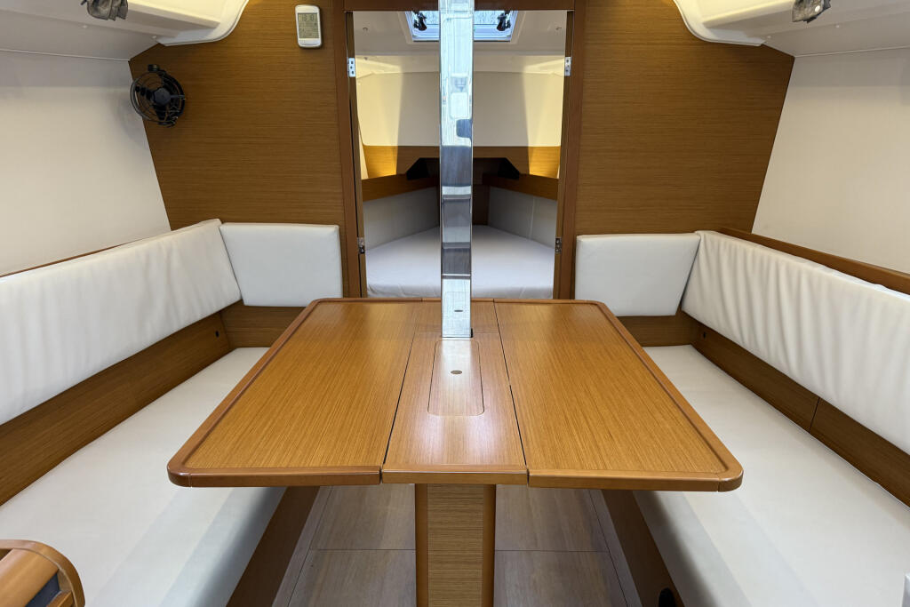 Sun Odyssey 349 Ana