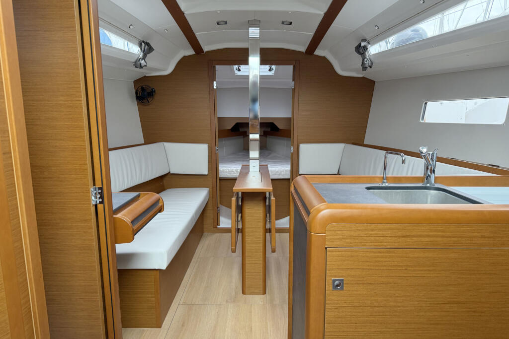 Sun Odyssey 349 Serineh