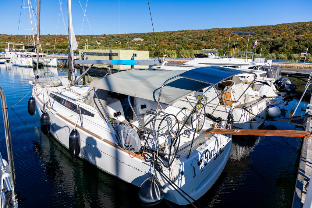 Sun Odyssey 349 Gin Tonic