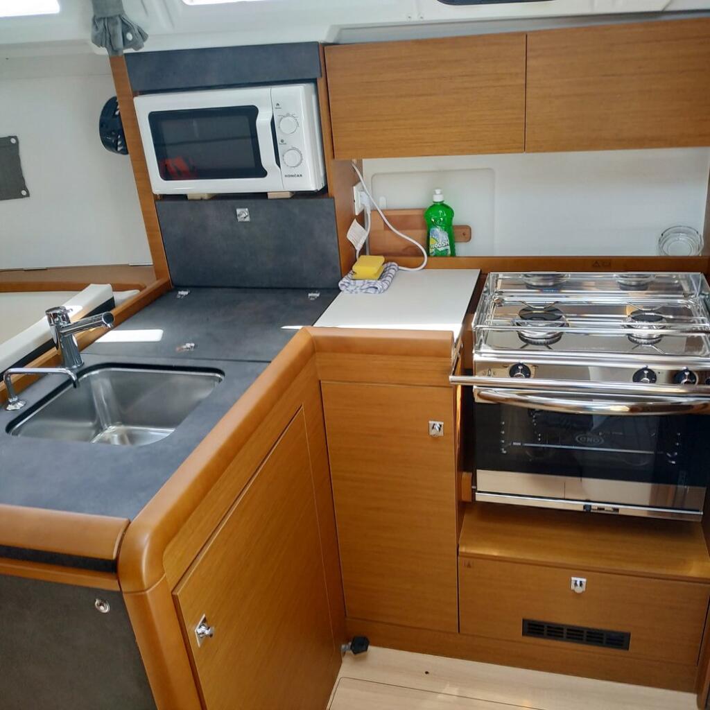 Sun Odyssey 349 Diddley