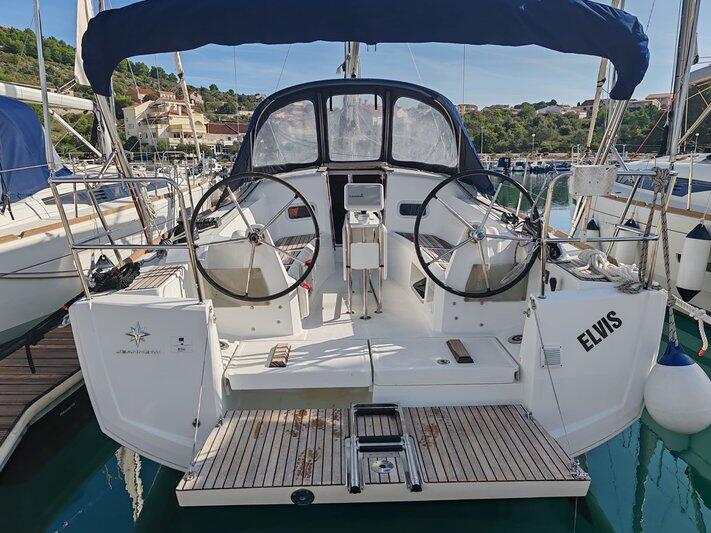 Sun Odyssey 349 Elvis