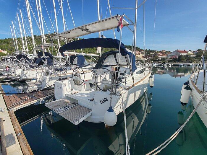 Sun Odyssey 349 Elvis