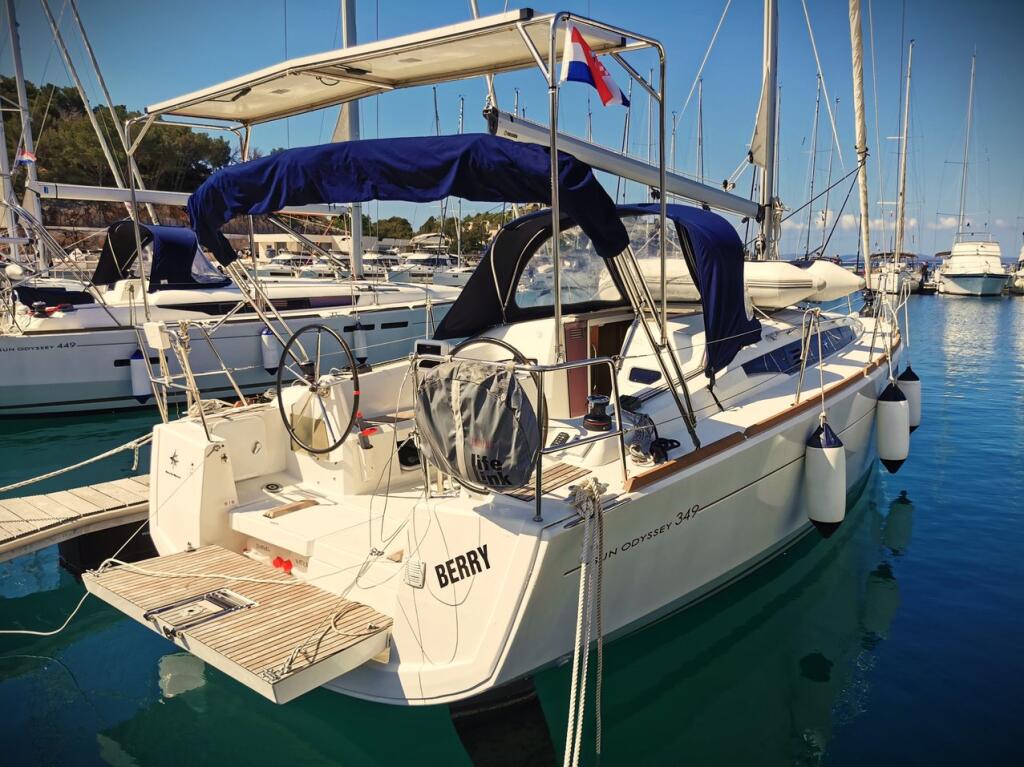 Sun Odyssey 349 Berry