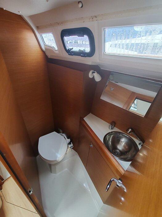 Sun Odyssey 349 Berry