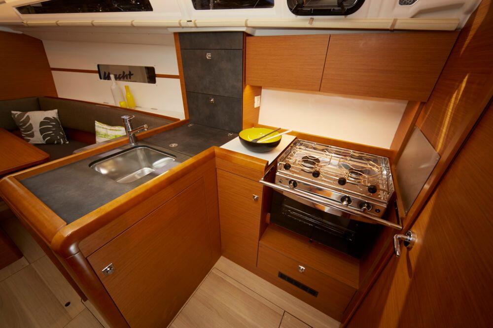Sun Odyssey 349 Mia