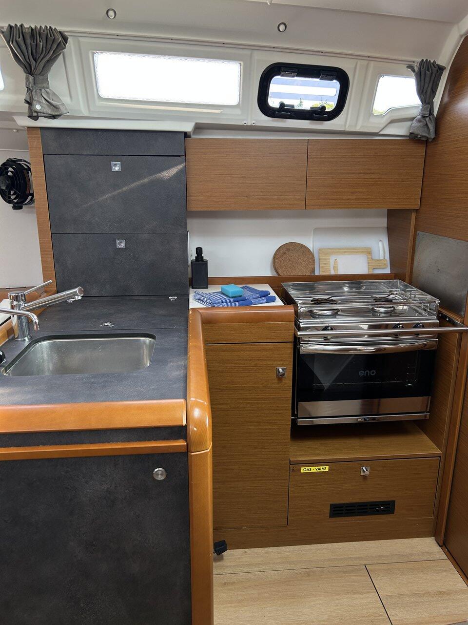 Sun Odyssey 349 Reina De Oros