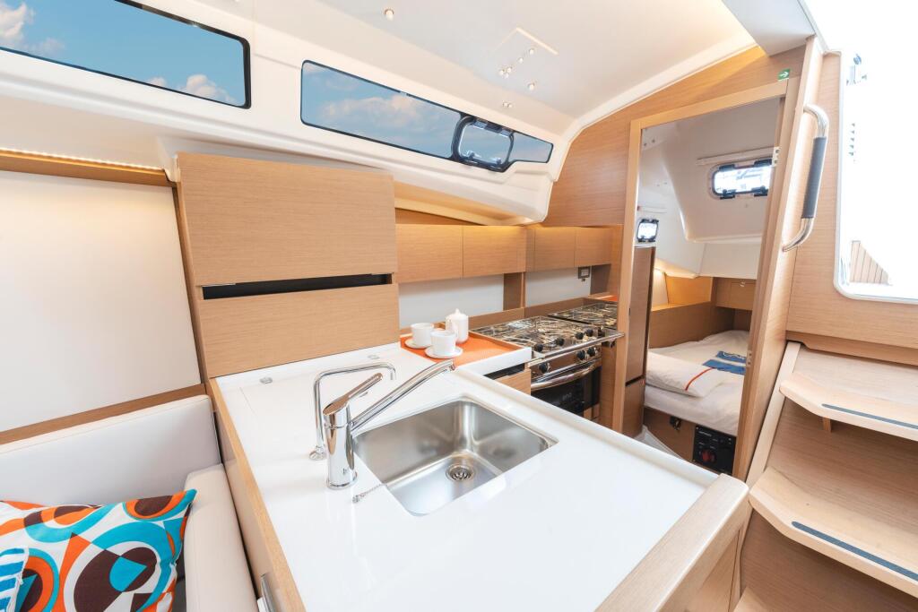 Sun Odyssey 350 NN1